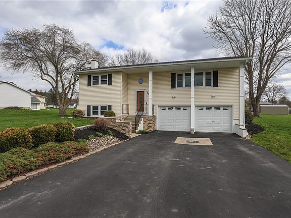2nd image of 18 Groff Rd