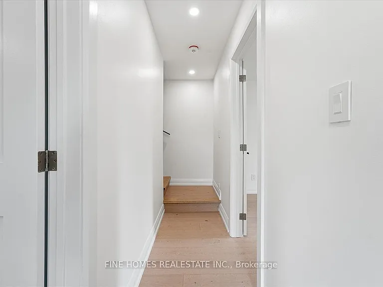 10th Line N — Photo 13