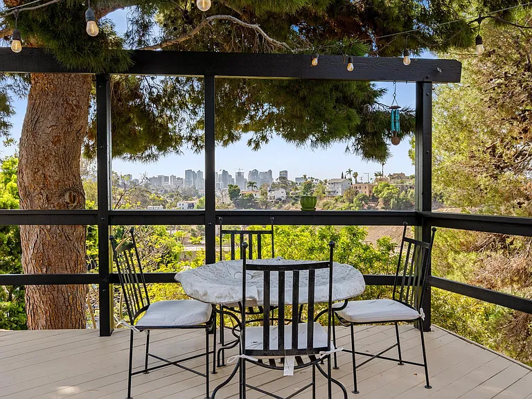 821 Vanderbilt Pl — Photo 4