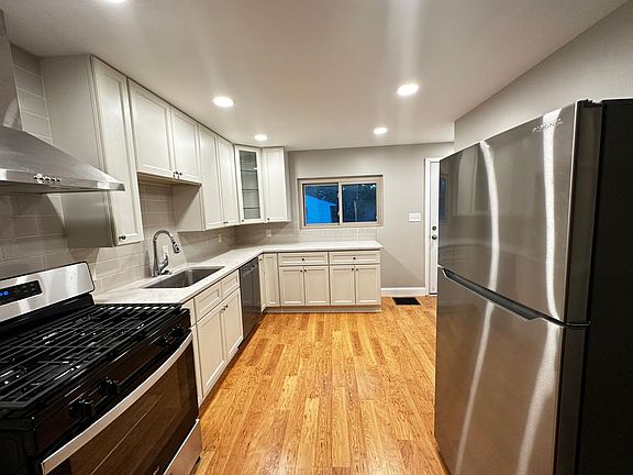 5th image of 1545-1547 Garling Ave