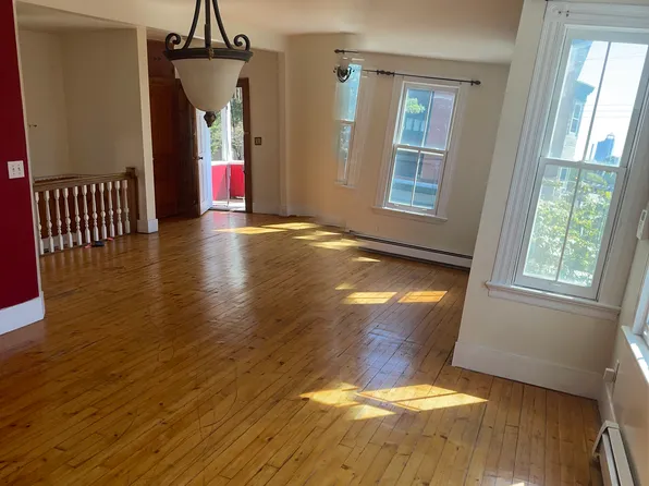 66 Kensington St #2, New Haven, CT 06511