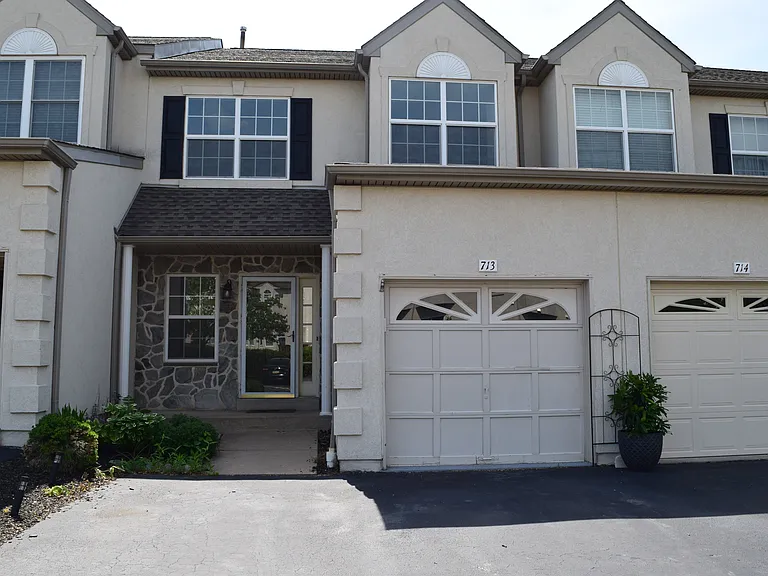713 Whitetail Cir — Photo 3