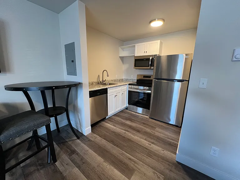 640 E Idaho St #413 — Photo 8