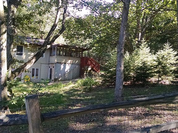 5th image of 23395 Woodward Ave
