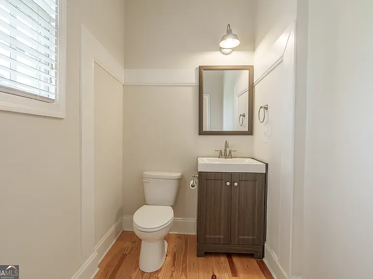 696 North Ave — Photo 24