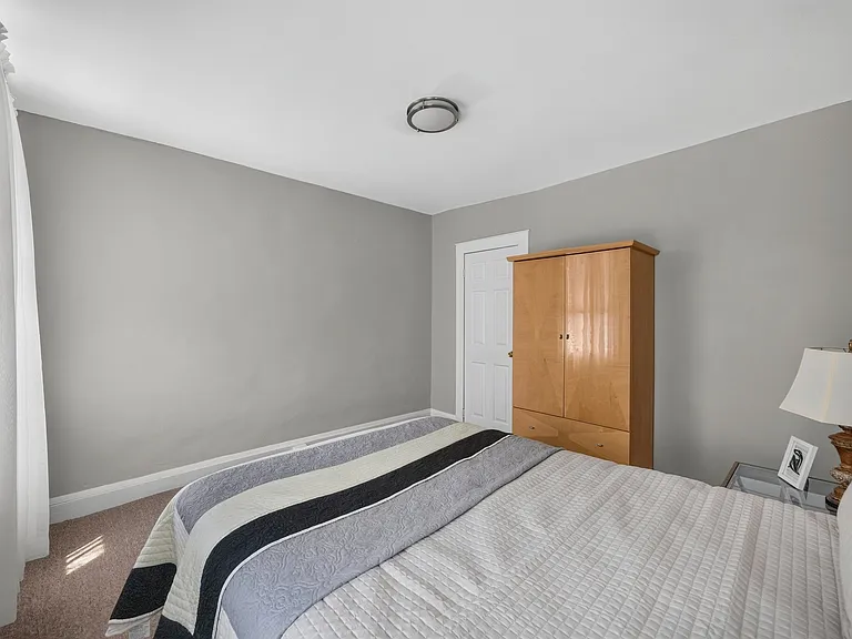 602 S Macon St — Photo 10