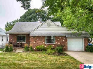 5502 S 38th St, Omaha, NE 68107