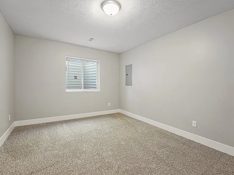 717 Worden St SE — Photo 9