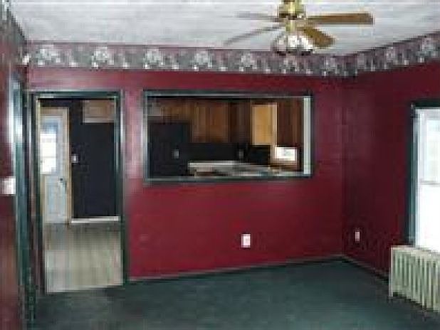 2nd image of 10 Fulton St