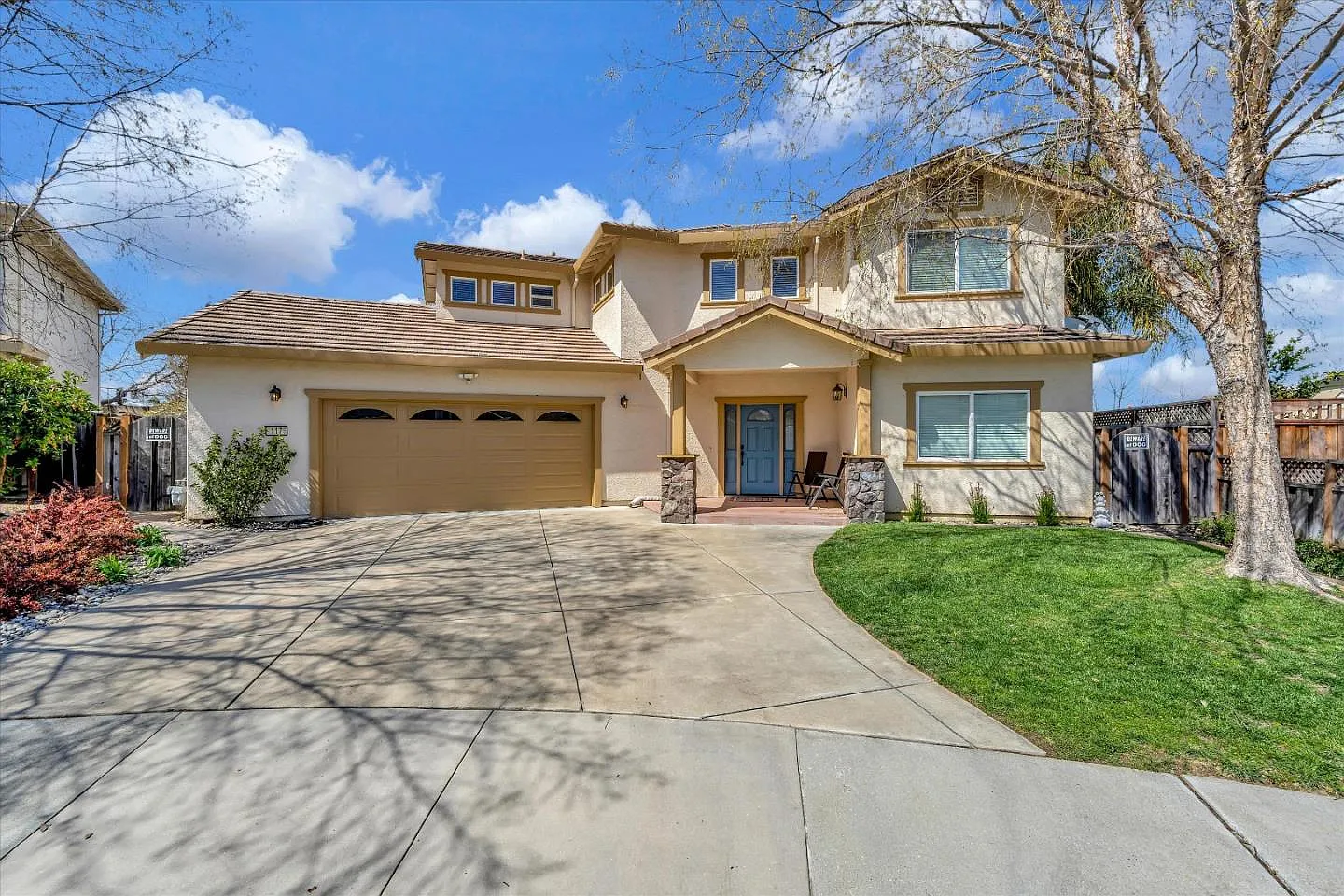 1175 Violet Way photo 1
