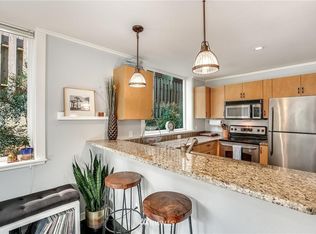626 4th Ave W APT 102, Seattle, WA 98119