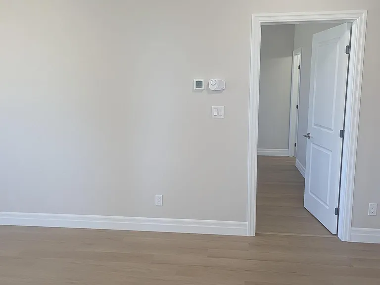 1 Matheos Cres #SFH — Photo 10