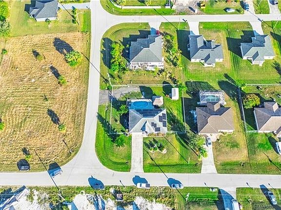5th image of 1020 Chaplin Ave