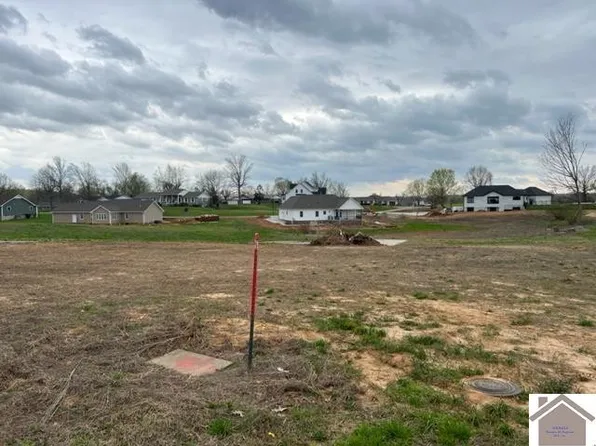 306 Holly Ln #96, Princeton, KY 42445