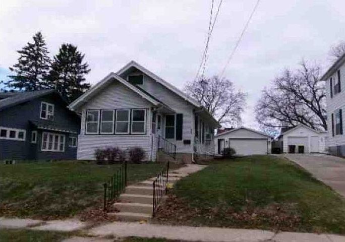 1st image of 334 W Evelyn St