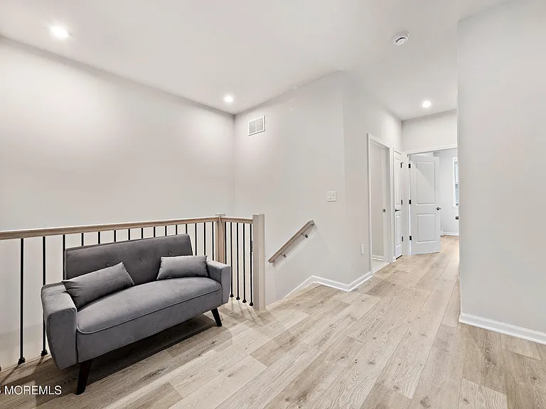 15 Laird Way — Photo 47