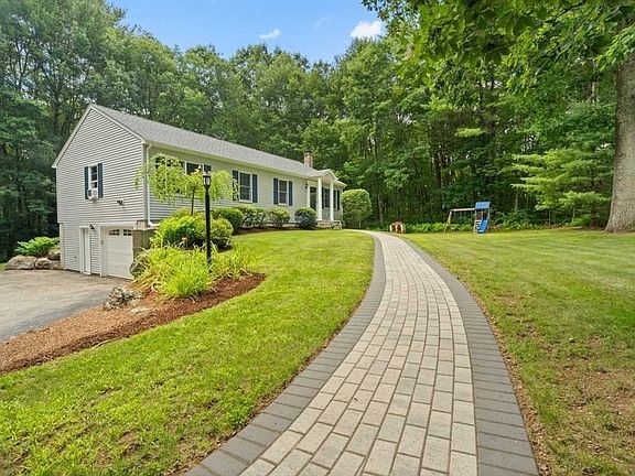 3rd image of 352 Town Farm Rd