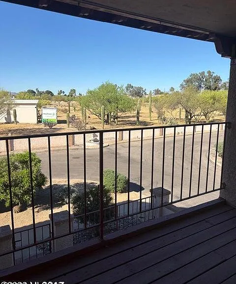 2284 W Paseo Cielo — Photo 8