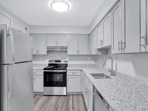 Residences at Paradise Creek, 102 Dahlgren Ave #124J, Portsmouth, VA 23702