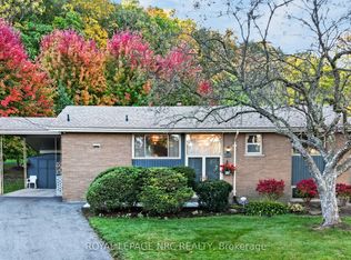 126 Woodside Dr, Saint Catharines, ON L2T 1X2