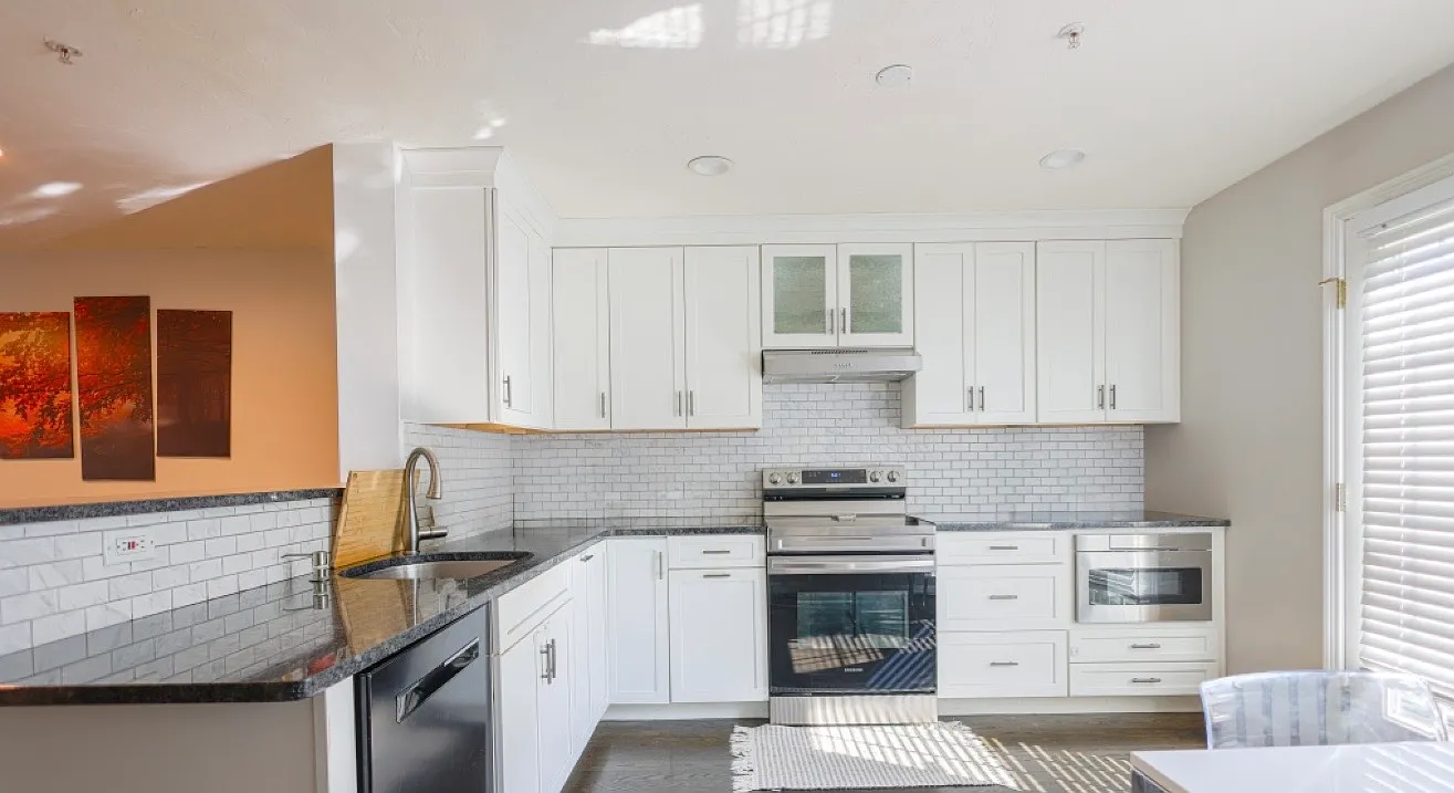 2 bed, 1.5 bath, 1400 sqft, $3,000 — Photo 3