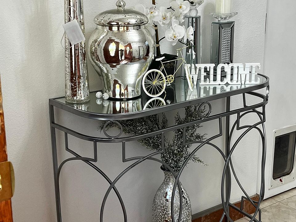 Entry way