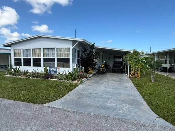 5715 Lagoon Dr, New Port Richey, FL 34653