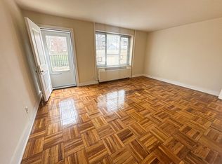 60-05 194th St, Fresh Meadows, NY 11365