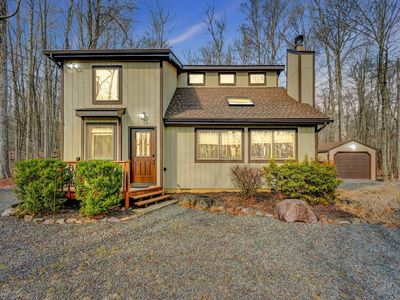 1422 Redwood Ter, Pocono Pines, PA, 18350