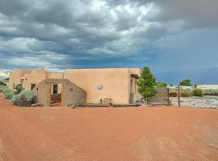 134 Tierra Encantada, Corrales, NM 87048