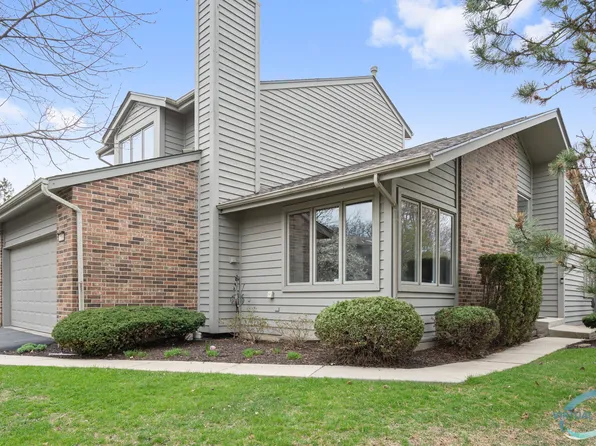 119 Commons Dr, Palos Park, IL 60464