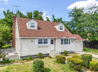155 Boston Ave, Massapequa, NY 11758
