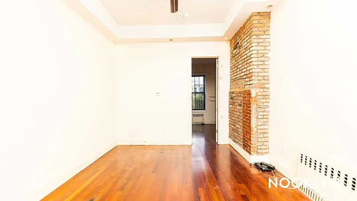 Rented by Nooklyn NYC LLC | media 12