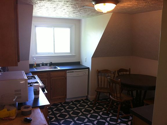 4th image of 814 N 10th St APT 5
