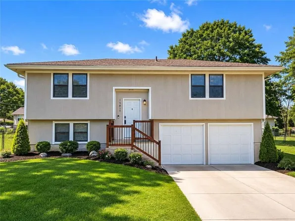 15810 Valentine Ave, Belton, MO 64012