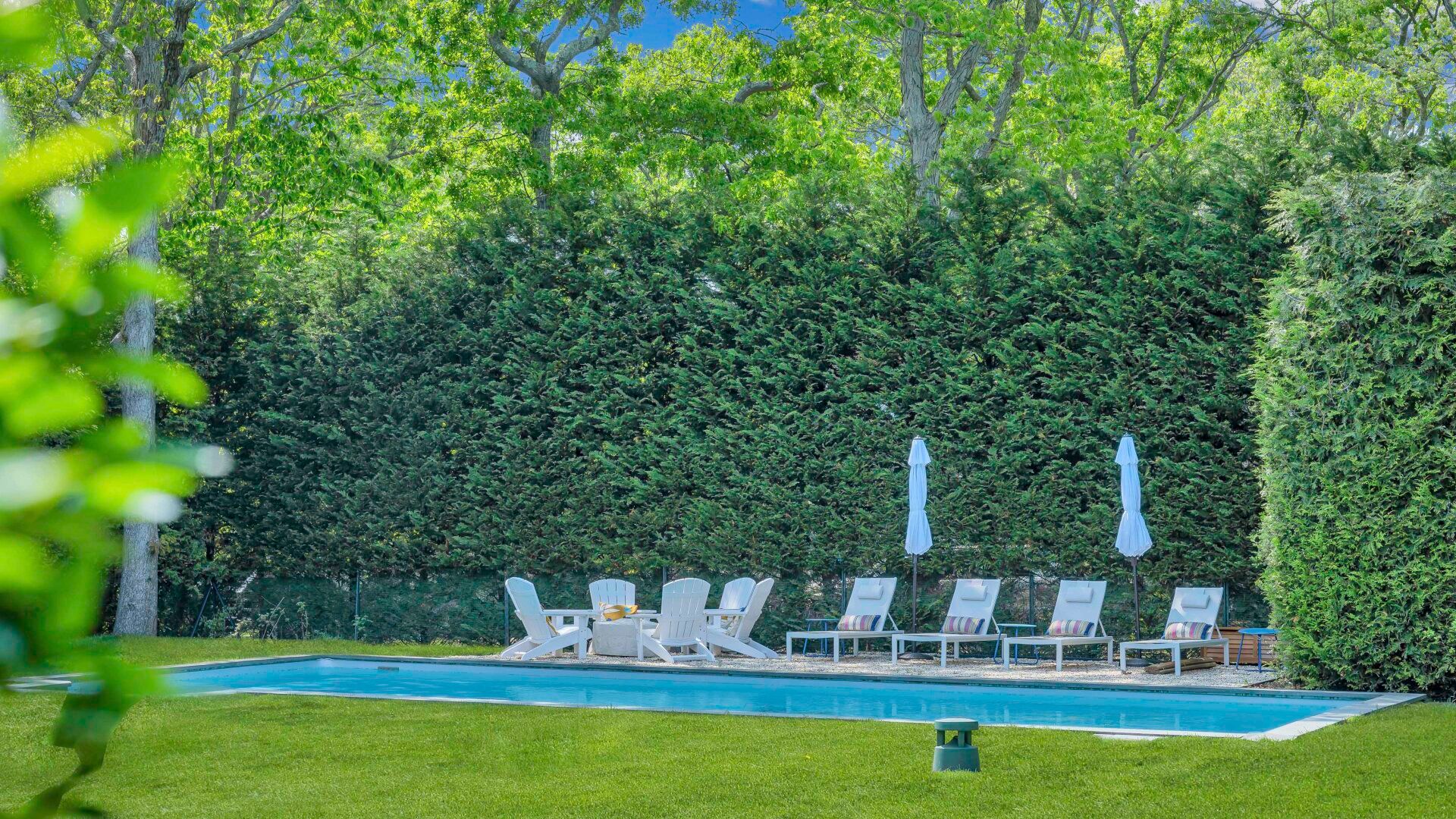 27 Hildreth Pl, East Hampton, NY 11937 Out East