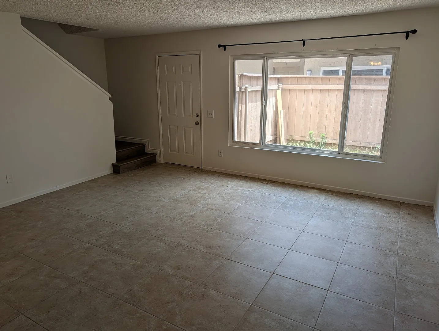 2 bed, 1000 sqft, $2,600 — Photo 3