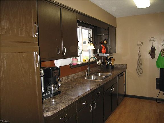 5th image of 540 N Harmony St