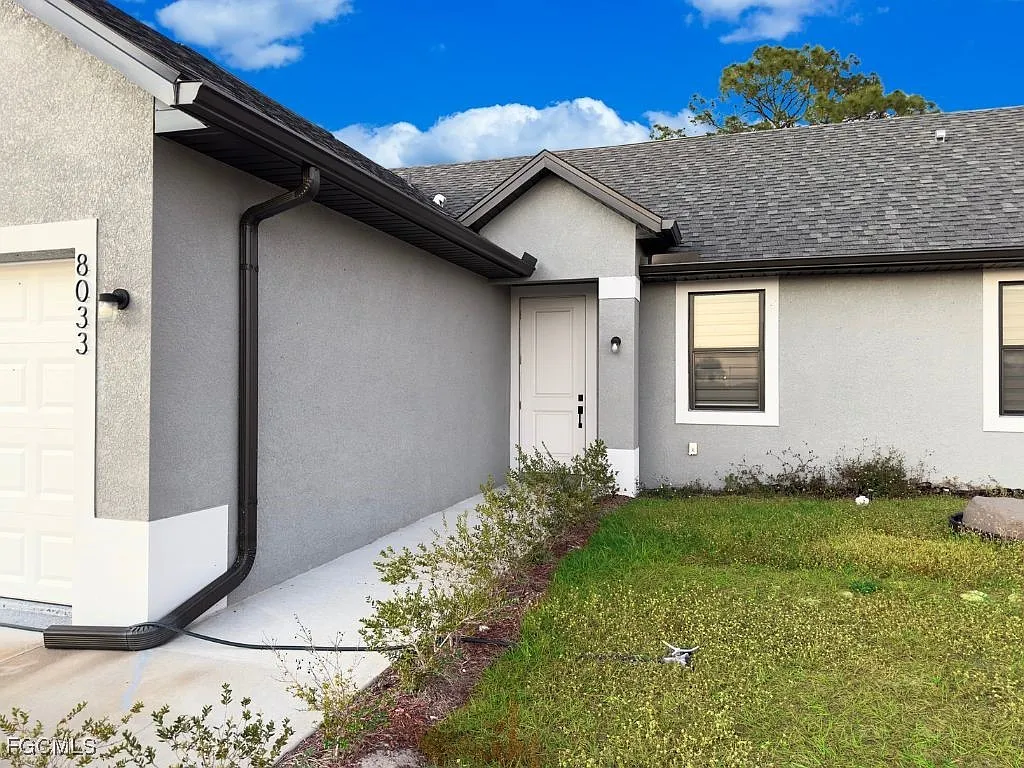 Building Photo - 8033 Melody Cir