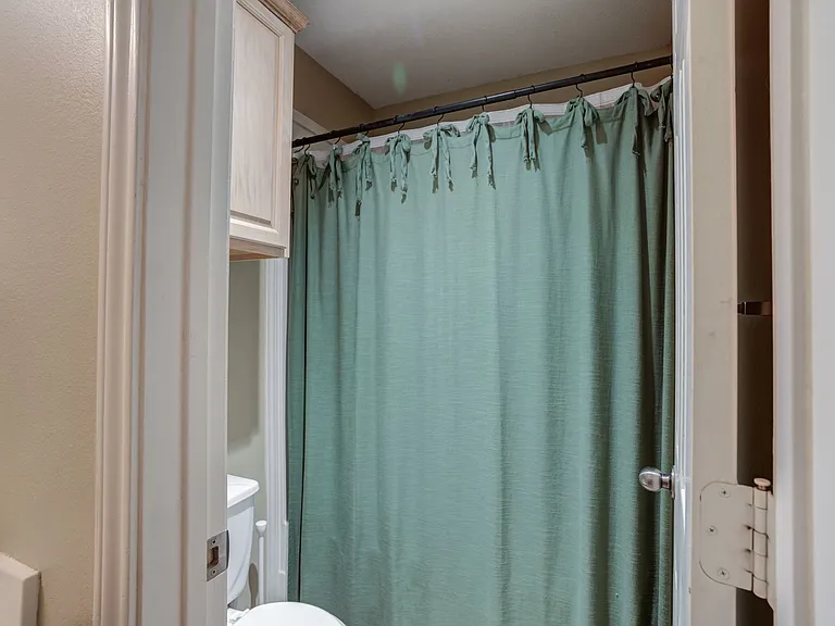 505 N Iola Ave — Photo 10