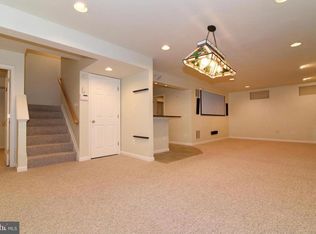 20607 Quarterpath Trace Cir #BASEMENT, Sterling, VA 20165
