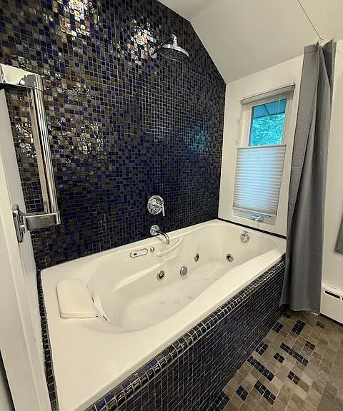 Upstairs bathroom