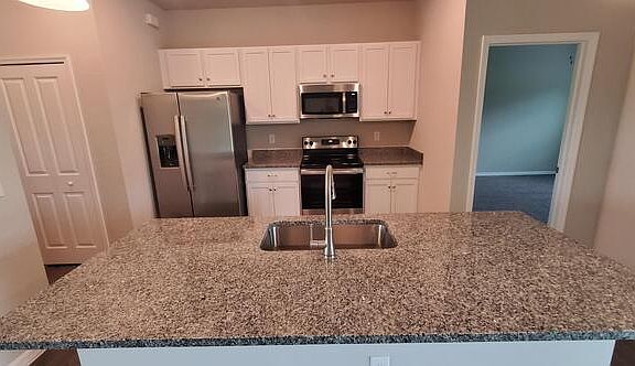 3rd image of 908 NE 32nd St