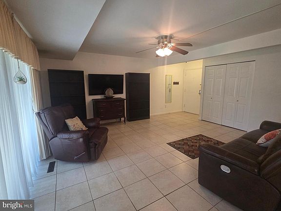 2nd image of 220 Crocker Dr #Bel