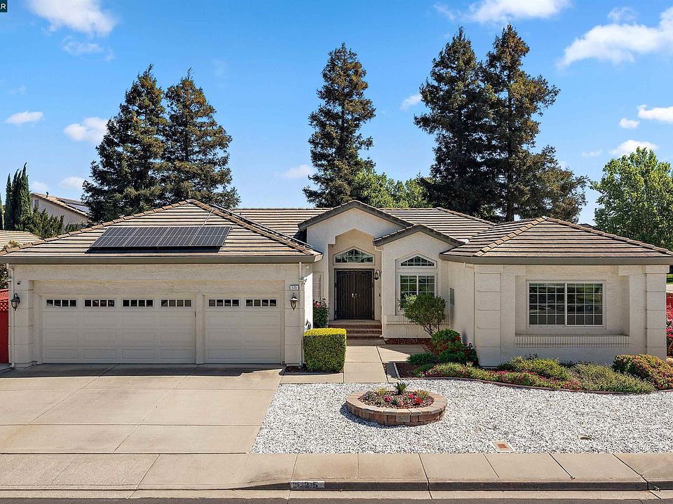 1st image of 125 Deerglen Cir