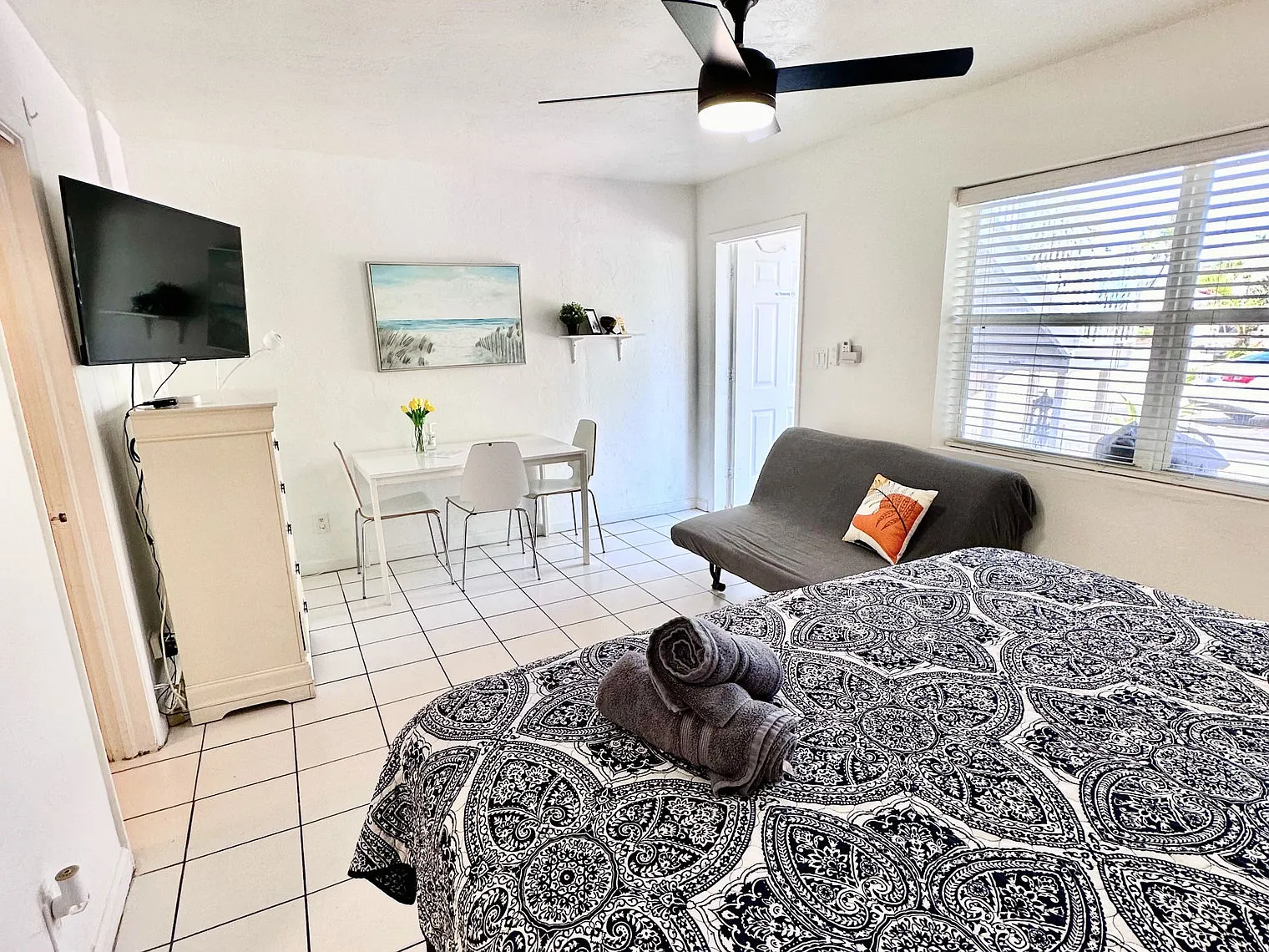 Studio, 1.0 bath, 344 sqft, $2,467 — Photo 1
