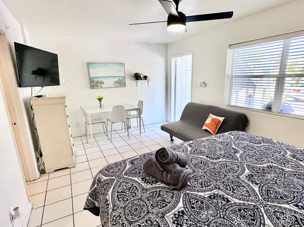 322 Oregon St, Hollywood, FL