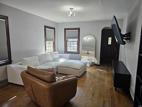 3rd image of 3044 N Pennsylvania Ave