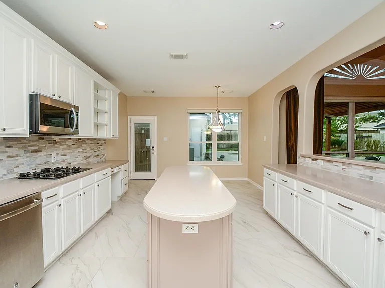 22303 Bridgehaven Dr — Photo 5