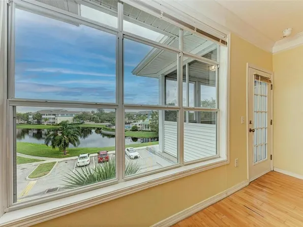 4802 51st St W APT 2021, Bradenton, FL 34210